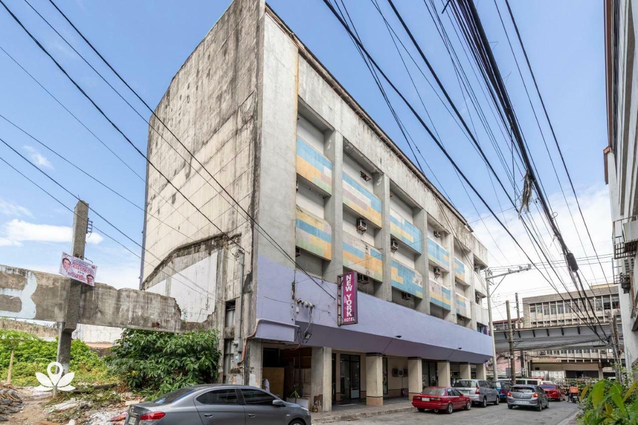 New York Hotel Miami Quezon City Eksteriør billede
